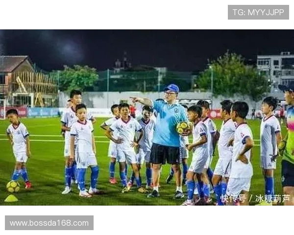 中国足球明星先生的崛起与挑战:从青训到国际赛场的奋斗历程 中国足球明星先生的崛起与挑战:从青训到国际赛场的奋斗历程