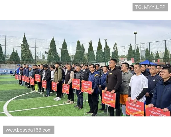 五人场足球明星的崛起与挑战探讨运动精神与团队合作的重要性