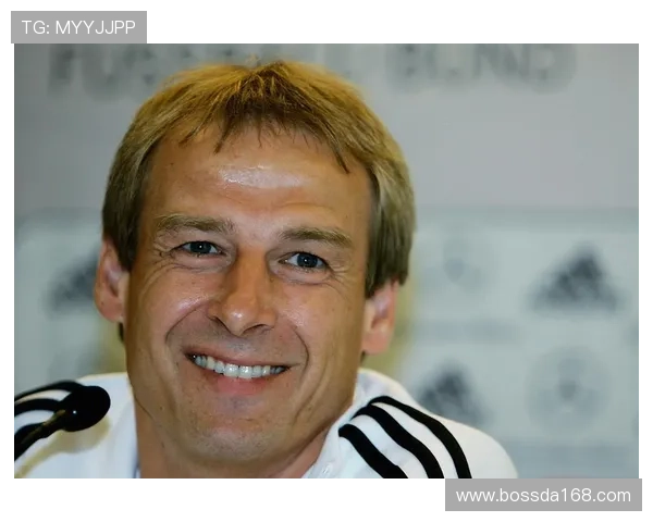 克林斯曼:从足球场上的传奇到教练生涯的辉煌历程 克林斯曼:从足球场上的传奇到教练生涯的辉煌历程